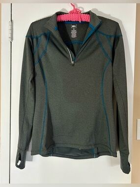 REI Co-op Women’s Airflyte Quarter-zip Shirt Dark Gray, Blue Stitching, Small